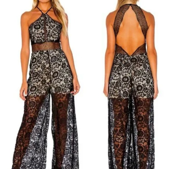 Elegant Black Lace Halter Dress - Picture 1 of 5